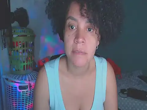 shayna cute online show from June 2026 12:13:02 AM