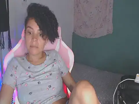 shayna cute online show from July 2026 11:50:02 PM