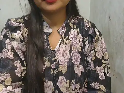 Snapshot of Sneha_lovely01 chatting on February 2026 03:53:01 PM Sneha lovely01 online show from February 2026 03:53:01 PM