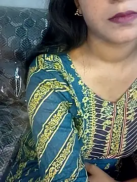 Neha533 online show from April 2026 01:52:02 PM