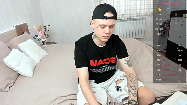 MettBliss online show from November 2025 03:28:02 AM