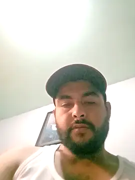 Snapshot of Yerackhip chatting on March 2026 11:43:01 PM Yerackhip online show from March 2026 11:43:01 PM