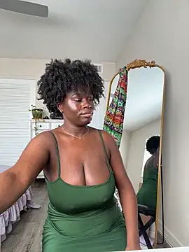 ladiosa selene online show from March 2026 09:40:02 PM