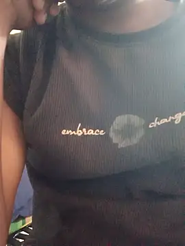 tiptopleasurr online show from November 2025 07:52:01 AM