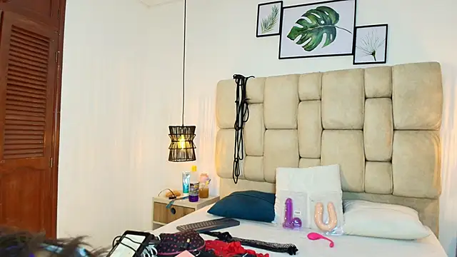 Snapshot of KimberlyFox_t chatting on May 2026 12:56:02 PM KimberlyFox t online show from May 2026 12:56:02 PM