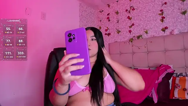 Snapshot of Samantha_KateXXX chatting on November 2025 06:08:01 PM Samantha KateXXX online show from November 2025 06:08:01 PM