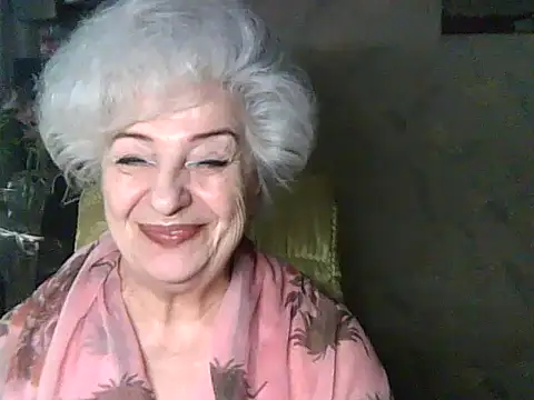Snapshot of ValeriaKroww chatting on June 2026 05:18:01 AM ValeriaKroww online show from June 2026 05:18:01 AM