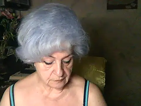 Snapshot of ValeriaKroww chatting on July 2026 06:14:02 PM ValeriaKroww online show from July 2026 06:14:02 PM