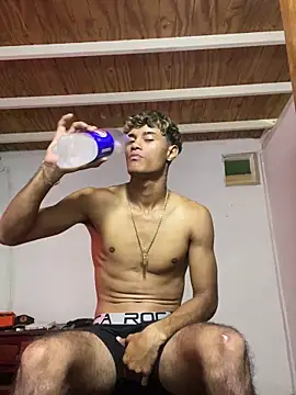 Snapshot of meliodas_23cm chatting on December 2025 04:58:01 PM meliodas 23cm online show from December 2025 04:58:01 PM