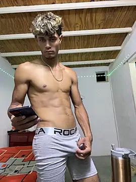 Snapshot of meliodas_23cm chatting on February 2026 05:57:01 AM meliodas 23cm online show from February 2026 05:57:01 AM