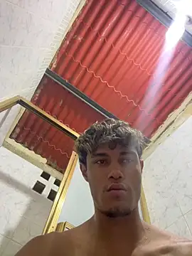 Snapshot of meliodas_23cm chatting on February 2026 11:14:01 PM meliodas 23cm online show from February 2026 11:14:01 PM