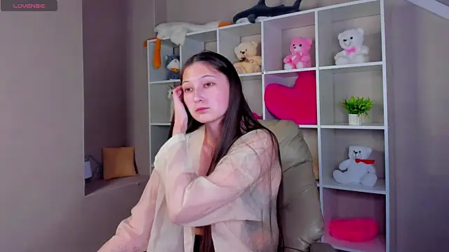 Snapshot of Ella_Burns chatting on November 2025 09:53:01 AM Ella Burns online show from November 2025 09:53:01 AM