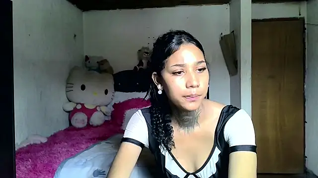 lyam ebony  online show from April 2026 07:00:01 PM