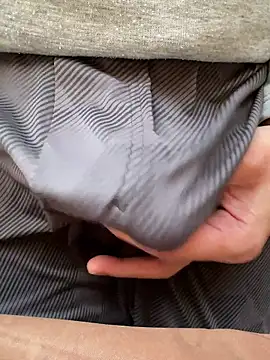 Snapshot of houkeiboy78 chatting on February 2026 10:15:02 PM houkeiboy78 online show from February 2026 10:15:02 PM