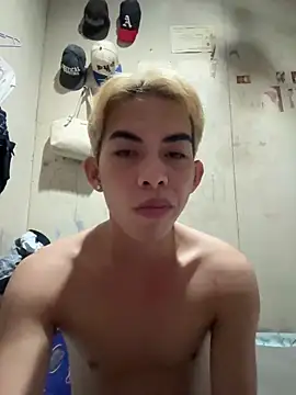 Urhotsilverboy online show from June 2026 08:14:02 PM