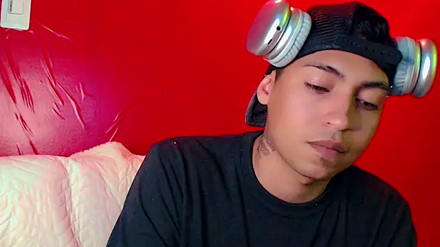 LPYsami773 online show from November 2025 01:22:01 PM