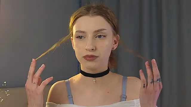 cuteloony online show from November 2025 04:01:01 AM