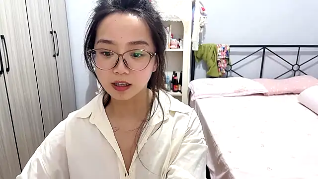 Hmm 0303 online show from April 2026 05:30:01 PM