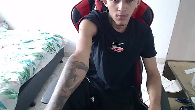 thebesthot online show from November 2025 08:33:02 PM
