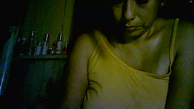 Zulreyna online show from March 2026 04:07:02 AM