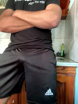 Maluma1995 online show from January 2026 05:29:02 PM