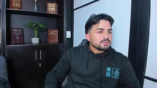 JonnSnow  online show from November 2025 04:01:01 AM