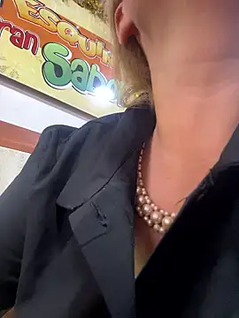 Snapshot of dirty_mother3 chatting on January 2026 06:10:01 PM dirty mother3 online show from January 2026 06:10:01 PM