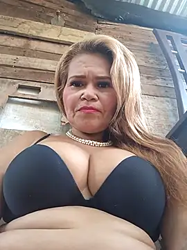 Snapshot of dirty_mother3 chatting on February 2026 04:46:01 PM dirty mother3 online show from February 2026 04:46:01 PM