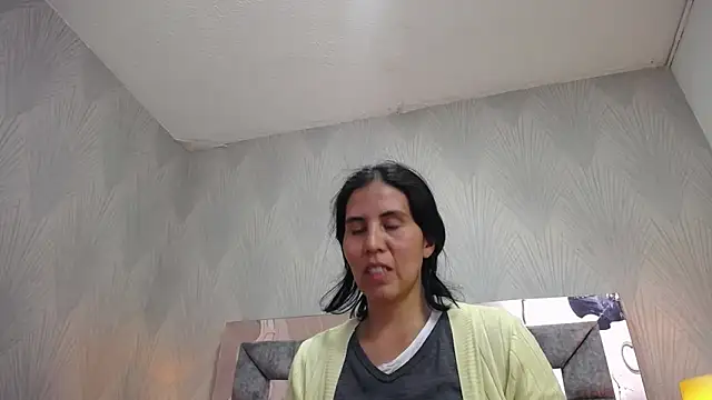 GiselaZivic online show from May 2026 07:08:01 PM