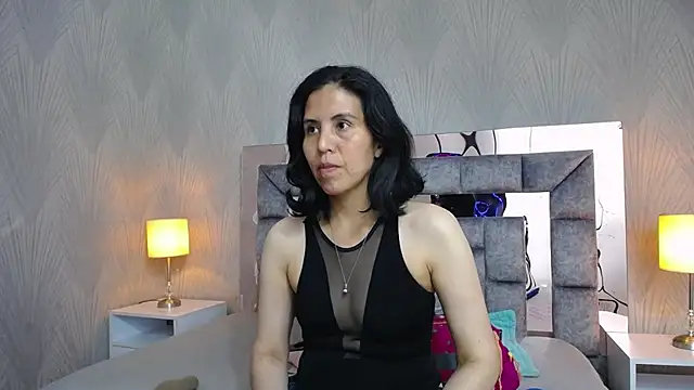 GiselaZivic online show from May 2026 01:10:02 PM