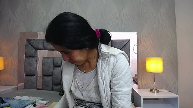 GiselaZivic online show from July 2026 03:37:02 PM
