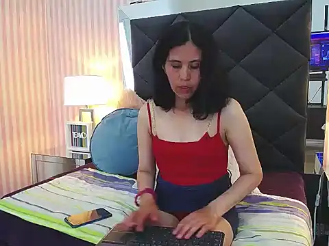 GiselaZivic online show from July 2026 07:39:01 PM