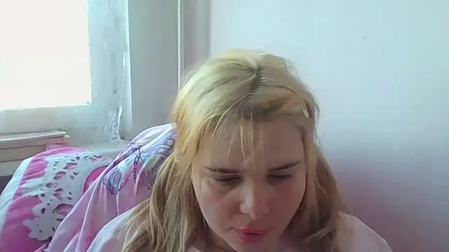 Snapshot of HornyElena chatting on January 2026 01:59:02 PM HornyElena online show from January 2026 01:59:02 PM