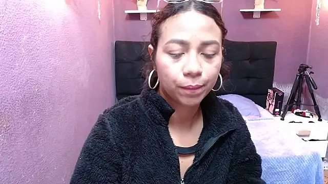 monika 256 online show from December 2025 01:06:01 PM