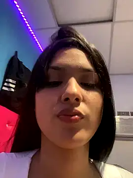 Chiquinquira3 online show from November 2025 05:18:01 AM