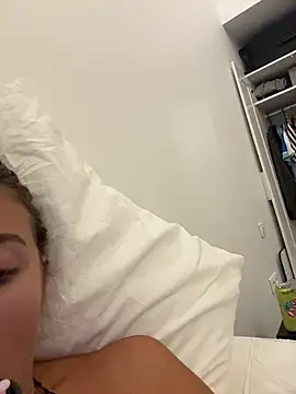 lounaaxangel online show from November 2025 04:06:01 PM