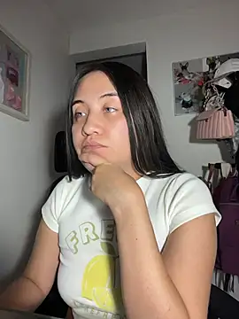 Snapshot of Melody_Spencer26 chatting on April 2026 11:21:03 PM Melody Spencer26 online show from April 2026 11:21:03 PM