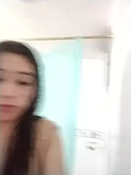 Snapshot of madeline_lx chatting on November 2025 10:32:02 PM madeline lx online show from November 2025 10:32:02 PM