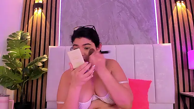 Carlotta de velour online show from March 2026 03:11:02 AM