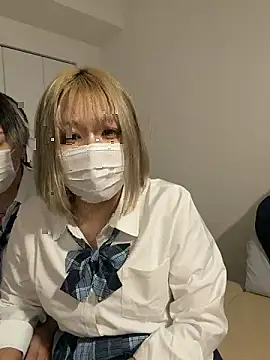 MISIRINN online show from November 2025 02:42:01 PM