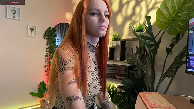 KatePalmers online show from November 2025 12:26:01 PM