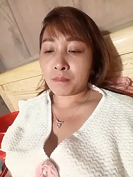 Missa-kute20 online show from November 2025 02:39:02 PM