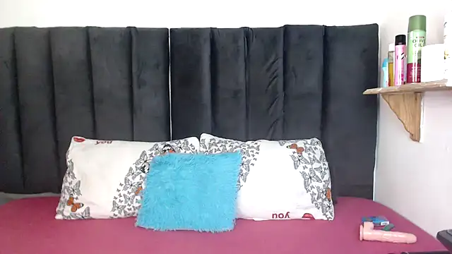 Miss-Berries online show from February 2026 06:22:02 PM