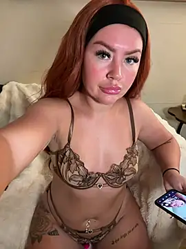 LillieMaee online show from July 2026 02:57:02 PM