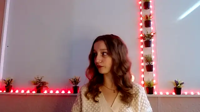 Curlyyy Girl online show from November 2025 12:04:01 PM