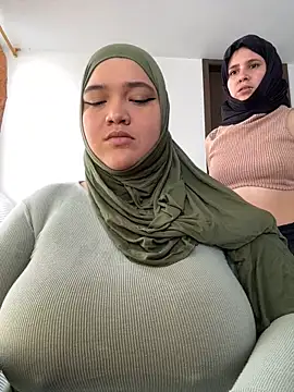 sweetmuslim01 online show from December 2025 04:00:01 PM