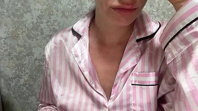 Angelinaa19 online show from May 2026 08:17:01 PM