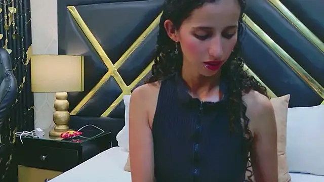 Snapshot of EimySanchez chatting on April 2026 07:33:01 PM EimySanchez online show from April 2026 07:33:01 PM