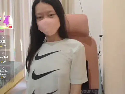 Snapshot of Lil-Cherries chatting on November 2025 02:09:01 AM Lil-Cherries online show from November 2025 02:09:01 AM