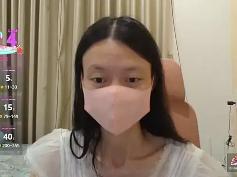 Snapshot of Lil-Cherries chatting on December 2025 05:31:01 PM Lil-Cherries online show from December 2025 05:31:01 PM